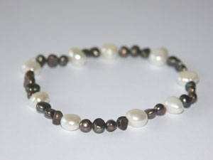 Chocolate & Vanilla, armband i gruppen Armband hos Anna Veronica Design Collection (AR0108-17r)