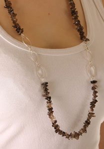 Hot Chocolate, Quarts, halsband i gruppen Halsband hos Anna Veronica Design Collection (HA0167)
